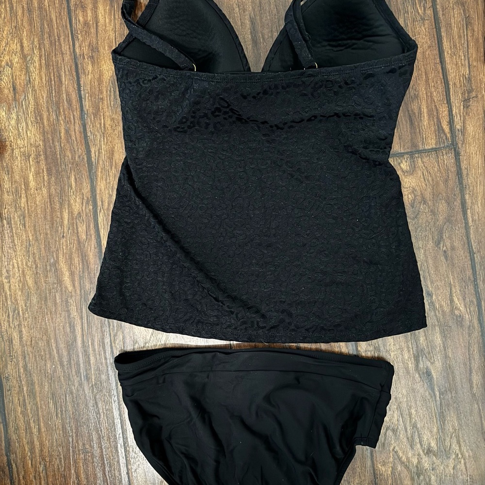 Black Textured Tankini Set - Picture 2 of 6